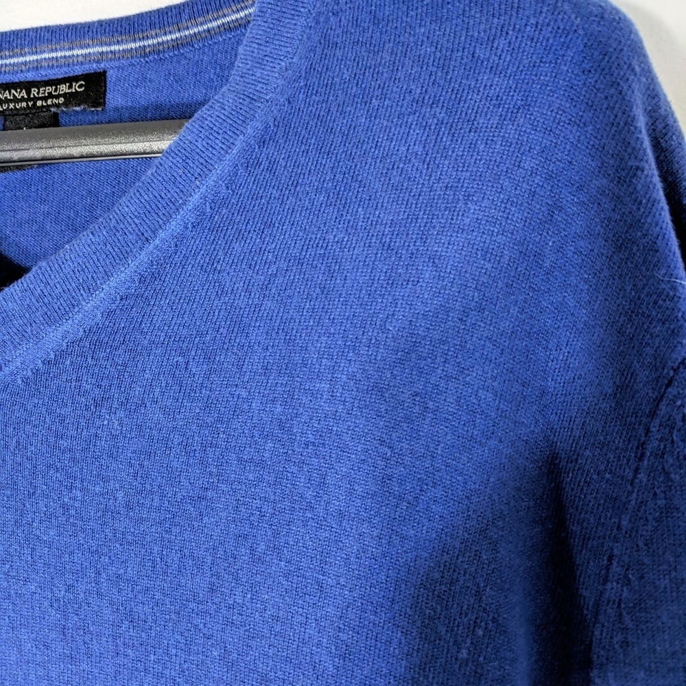 Banana Republic Luxury Silk & Cashmere Sweater - Picture 2 of 7